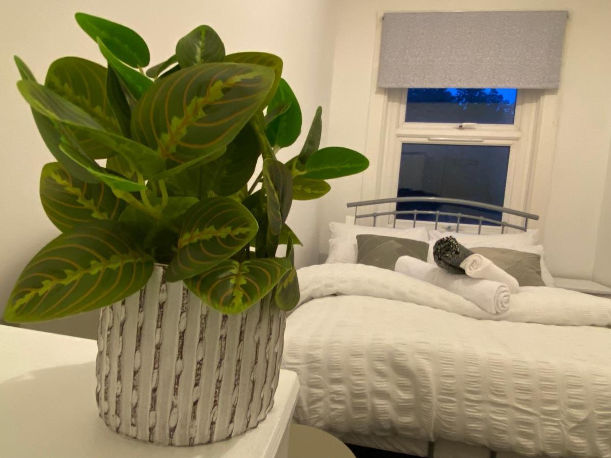 Nice Living Serviced Accommodations 3 Coventry Extérieur photo